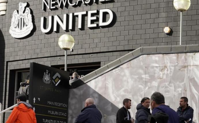 Newcastle United soll kurz vor dem Verkauf an ein Konsortium mit saudischer Beteiligung stehen. Foto: Owen Humphreys/PA Wire/dpa