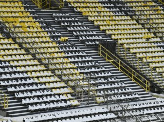 BVB räumt Stadion wegen Weltkriegsbombe BVB räumt Stadion wegen Weltkriegsbombe