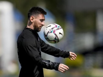 Befindet sich bei seinem neuen Club Paris Saint-Germain noch in der Kennenlern-Phase: Lionel Messi. Foto: Natacha Pisarenko/AP/dpa Befindet sich bei seinem neuen Club Paris Saint-Germain noch in der Kennenlern-Phase: Lionel Messi. Foto: Natacha Pisarenko/AP/dpa