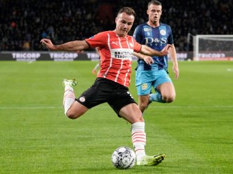 Mario Götze sorgt bei seinem Mitspieler für Begeisterung Mario Götze sorgt bei seinem Mitspieler für Begeisterung