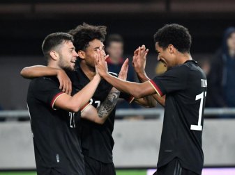 Erik Shuranov (l-r) bejubelt sein Tor zum 3:1 für Deutschland gegen Ungarn mit Kevin Schade und Malik Tillman. Foto: Marton Monus/dpa Erik Shuranov (l-r) bejubelt sein Tor zum 3:1 für Deutschland gegen Ungarn mit Kevin Schade und Malik Tillman. Foto: Marton Monus/dpa