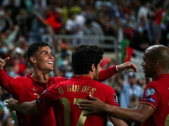 Ronaldo mit Dreierpack gegen Luxemburg Ronaldo mit Dreierpack gegen Luxemburg