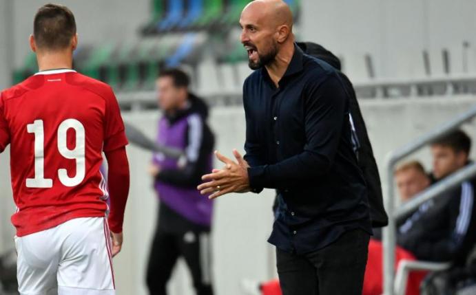 Sieht bei seinem Team noch Luft nach oben: U21-Nationaltrainer Antonio Di Salvo. Foto: Marton Monus/dpa