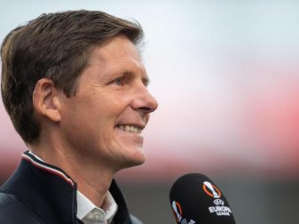 Erhofft sich einen Extra-Schub durch die Frankfurter Fans: Eintracht-Coach Oliver Glasner. Foto: Marius Becker/dpa Erhofft sich einen Extra-Schub durch die Frankfurter Fans: Eintracht-Coach Oliver Glasner. Foto: Marius Becker/dpa