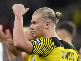 Steht bei Manchester offenbar ganz hoch im Kurs: BVB-Torjäger Erling Haaland. Foto: Bernd Thissen/dpa Steht bei Manchester offenbar ganz hoch im Kurs: BVB-Torjäger Erling Haaland. Foto: Bernd Thissen/dpa
