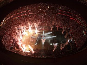 Zeitintensiv: Die Halbzeitshow beim Finale des Super Bowl in den USA. Foto: Morry Gash/AP/dpa Zeitintensiv: Die Halbzeitshow beim Finale des Super Bowl in den USA. Foto: Morry Gash/AP/dpa