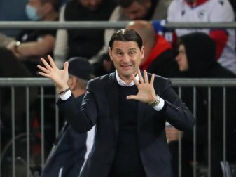 Leverkusens Trainer Gerardo Seoane will gegen Bayern bestehen. Foto: Friso Gentsch/dpa/Archivbild Leverkusens Trainer Gerardo Seoane will gegen Bayern bestehen. Foto: Friso Gentsch/dpa/Archivbild