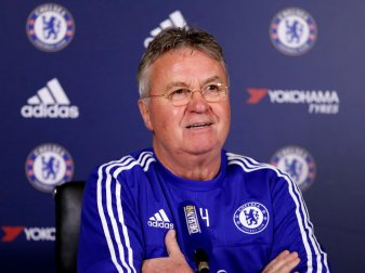 Guus Hiddink will nur bis Saisonende bleiben(PIXATHLON/SID-IMAGES) Guus Hiddink will nur bis Saisonende bleiben(PIXATHLON/SID-IMAGES)