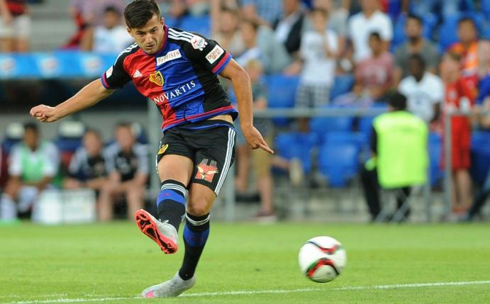 Albian Ajeti unterschreibt bis 2020 beim FC Augsburg(PIXATHLON/SID-IMAGES)