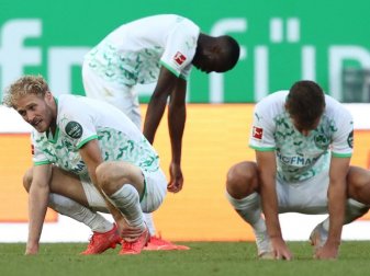 Auch gegen Mitaufsteiger VfL Bochum gelang es nicht zu punkten: Die Fürther Spieler verweilen nach dem Abpfiff auf dem Rasen. Foto: Daniel Karmann/dpa Auch gegen Mitaufsteiger VfL Bochum gelang es nicht zu punkten: Die Fürther Spieler verweilen nach dem Abpfiff auf dem Rasen. Foto: Daniel Karmann/dpa