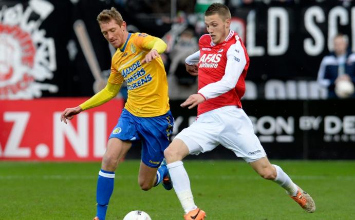 Jeffrey Gouweleeuw (r.) wechselt zum FC Augsburg (Quelle: PIXATHLON/SID)