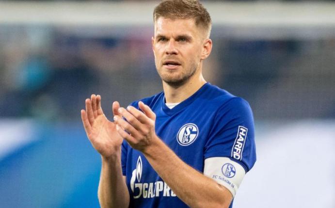 «Ein tolles Aushängeschild» für den FC Schalke 04: Simon Terodde. Foto: Bernd Thissen/dpa