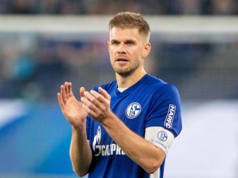 «Ein tolles Aushängeschild» für den FC Schalke 04: Simon Terodde. Foto: Bernd Thissen/dpa «Ein tolles Aushängeschild» für den FC Schalke 04: Simon Terodde. Foto: Bernd Thissen/dpa