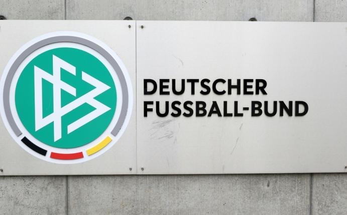 DFB zeichnet 100 Ehrenamtliche aus