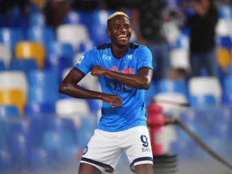 Victor Osimhen sorgte mit seinem Treffer für den 1:0-Sieg der SSC Neapel gegen den FC Turin. Foto: Carmelo Imbesi/LPS via ZUMA Press Wire/dpa Victor Osimhen sorgte mit seinem Treffer für den 1:0-Sieg der SSC Neapel gegen den FC Turin. Foto: Carmelo Imbesi/LPS via ZUMA Press Wire/dpa