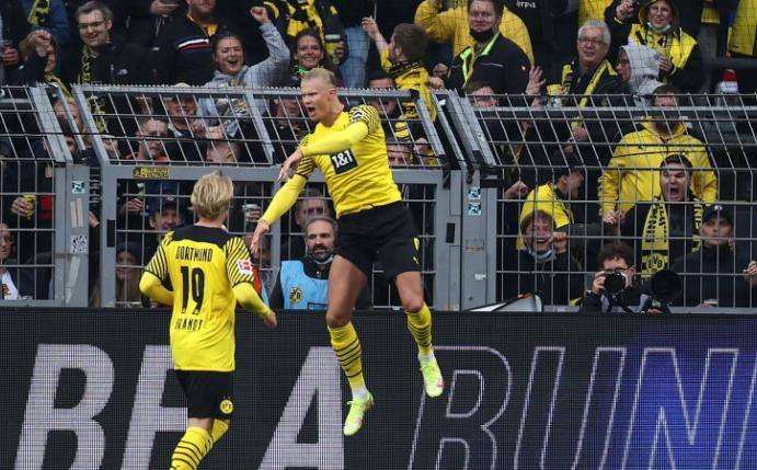Brandt über Haaland: “Gehört zu den Top-3 Stürmern der Welt”