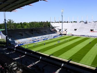 Der Karlsruher SC setzt bei den Besuchern im heimischen Wildparkstadion künftig auf 2G. Foto: Markus Gilliar/Getty-Pool/dpa Der Karlsruher SC setzt bei den Besuchern im heimischen Wildparkstadion künftig auf 2G. Foto: Markus Gilliar/Getty-Pool/dpa