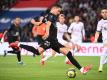 Julian Draxler (M.) steht in der Startelf von Paris Saint-Germain. Foto: Franck Fife/AFP/dpa