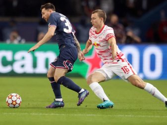 RB Leipzig muss vorerst auf Lukas Klostermann (r) verzichten. Foto: Jan Woitas/dpa RB Leipzig muss vorerst auf Lukas Klostermann (r) verzichten. Foto: Jan Woitas/dpa