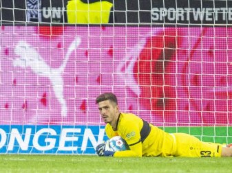 Der VfB Stuttgart kann sich auf Torwart Fabian Bredlow verlassen. Foto: David Inderlied/dpa Der VfB Stuttgart kann sich auf Torwart Fabian Bredlow verlassen. Foto: David Inderlied/dpa