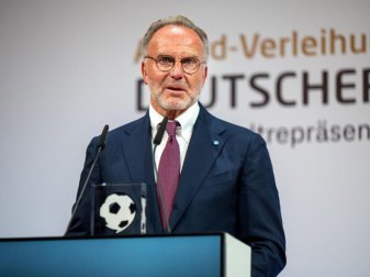Ex-FC-Bayern-Boss Karl-Heinz Rummenigge rechnet bei Joshua Kimmich mit einer baldigen Impfung gegen Covid-19. Foto: Monika Skolimowska/dpa-Zentralbild/dpa Ex-FC-Bayern-Boss Karl-Heinz Rummenigge rechnet bei Joshua Kimmich mit einer baldigen Impfung gegen Covid-19. Foto: Monika Skolimowska/dpa-Zentralbild/dpa