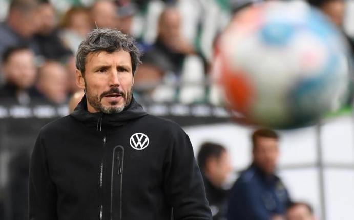 Hatte keine lange Verweildauer beim VfL Wolfsburg: Mark van Bommel. Foto: Swen Pförtner/dpa