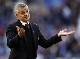 Manchester Uniteds Coach Ole Gunnar Solskjaer verlor mit seinem Team mit 0:5 gegen den FC Liverpool. Foto: Mike Egerton/PA Wire/dpa Manchester Uniteds Coach Ole Gunnar Solskjaer verlor mit seinem Team mit 0:5 gegen den FC Liverpool. Foto: Mike Egerton/PA Wire/dpa