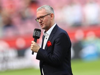 Will beim 1. FC Köln keine Impfpflicht verordnen: Geschäftsführer Alexander Wehrle. Foto: Rolf Vennenbernd/dpa Will beim 1. FC Köln keine Impfpflicht verordnen: Geschäftsführer Alexander Wehrle. Foto: Rolf Vennenbernd/dpa