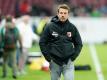 Augsburgs Trainer Markus Weinzierl bekommt Rückendeckung von der Clubführung. Foto: Uwe Anspach/dpa