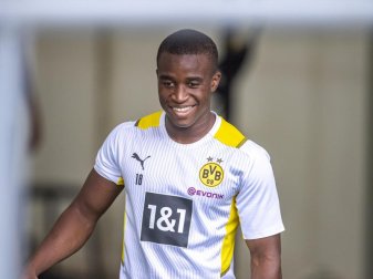 Der BVB hofft auf eine Rückkehr von Stürmer Youssoufa Moukoko. Foto: David Inderlied/dpa Der BVB hofft auf eine Rückkehr von Stürmer Youssoufa Moukoko. Foto: David Inderlied/dpa