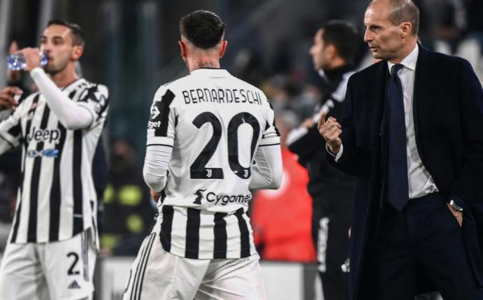 Juventus Turin unterliegt Sassuolo Calcio mit 1:2