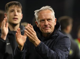 Christian Streich hofft, dass der FC Bayern schnell auf das Pokal-Aus reagiert. Foto: Friso Gentsch/dpa Christian Streich hofft, dass der FC Bayern schnell auf das Pokal-Aus reagiert. Foto: Friso Gentsch/dpa
