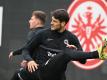Gonçalo Paciência (r) wird Eintracht Frankfurt vorerst fehlen. Foto: Arne Dedert/dpa