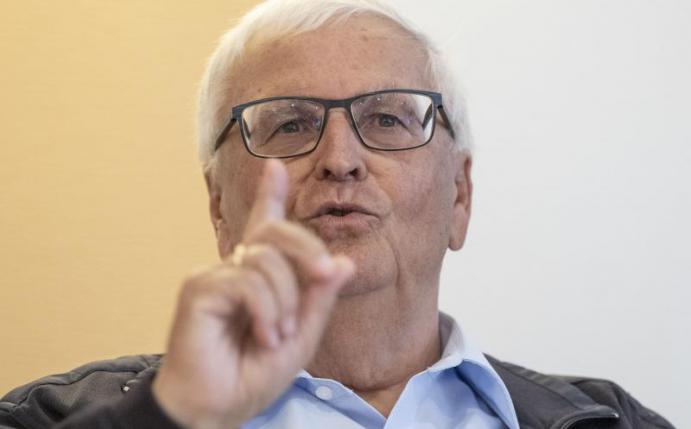 Ex-DFB-Präsident Theo Zwanziger wünscht sich eine Sonderstellung für die Frauen-Fußball-Bundesliga. Foto: Boris Roessler/dpa