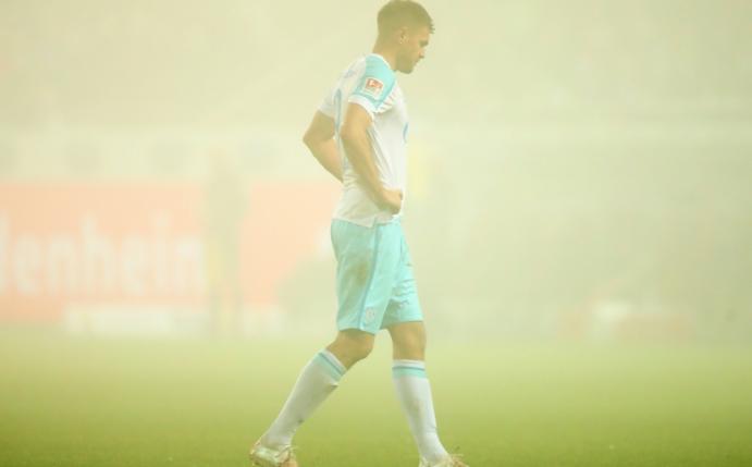 Schalke verliert im Nebel 
