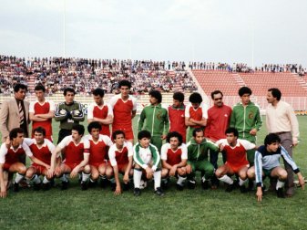 Das algerische Team schlug das DFB-Team mit 2:1 Das algerische Team schlug das DFB-Team mit 2:1