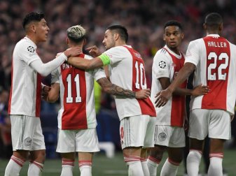 Ajax Amsterdam musste sich vor dem Rückspiel gegen Dortmund mit einem Remis in de Liga zufrieden geben. Foto: Bernd Thissen/dpa Ajax Amsterdam musste sich vor dem Rückspiel gegen Dortmund mit einem Remis in de Liga zufrieden geben. Foto: Bernd Thissen/dpa