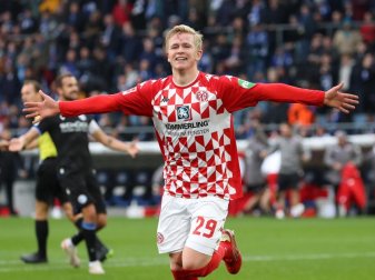 Spielt derzeit beim FSV Mainz 05 groß auf: Jonathan Burkardt. Foto: Friso Gentsch/dpa Spielt derzeit beim FSV Mainz 05 groß auf: Jonathan Burkardt. Foto: Friso Gentsch/dpa