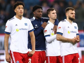 Die HSV-Profis mussten sich gegen Kiel mit einem Punkt zufrieden geben. Foto: Christian Charisius/dpa Die HSV-Profis mussten sich gegen Kiel mit einem Punkt zufrieden geben. Foto: Christian Charisius/dpa
