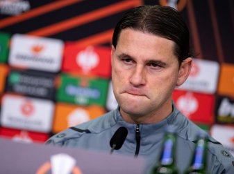 Muss einige Ausfälle verkraften: Leverkusen-Coach Gerardo Seoane. Foto: Marius Becker/dpa