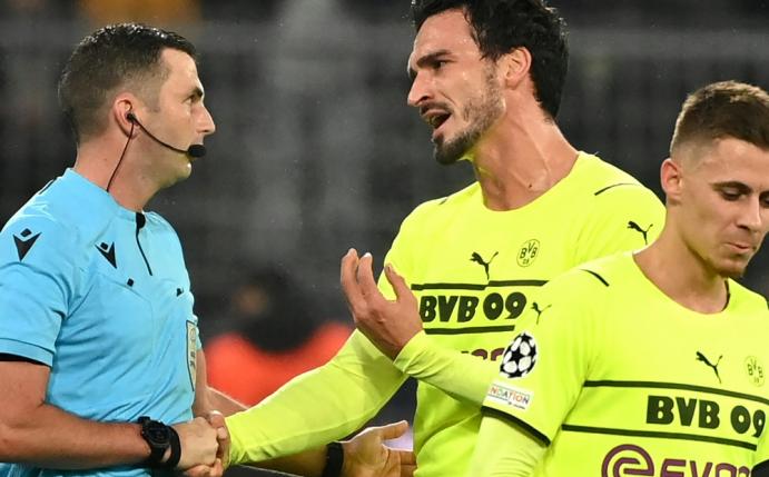 Nicht einverstanden mit der Roten Karte: Mats Hummels 