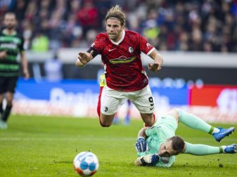 Freut sich auf das Duell mit FCB-Verteidiger Dayot Upamecano: Lucas Höler (l). Foto: Tom Weller/dpa