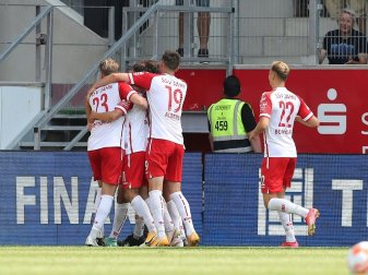 Regensburg verpasst die Tabellenführung Regensburg verpasst die Tabellenführung