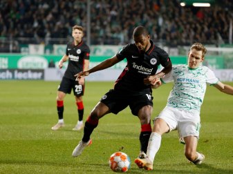 Frankfurt schlägt Greuther Fürth mit 2:1 Frankfurt schlägt Greuther Fürth mit 2:1