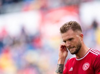 Zog sich ein schweres Trauma der Halswirbelsäule und eine Gehirnerschütterung zu: Fortuna-Profi André Hoffmann. Foto: Marius Becker/dpa