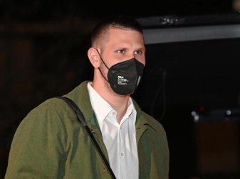 Nationalspieler Niklas Süle bei der Anreise zum DFB-Team in Wolfsburg. Foto: Swen Pförtner/dpa