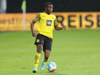 Moukoko hatte zunächst Angst vor Gespräch mit Gerland Moukoko hatte zunächst Angst vor Gespräch mit Gerland