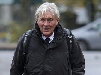 David Henderson muss für 18 Monate ins Gefängnis David Henderson muss für 18 Monate ins Gefängnis