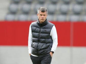 Jens Scheuer sieht den größeren Druck bei Wolfsburg Jens Scheuer sieht den größeren Druck bei Wolfsburg