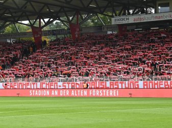 Das Lokalderby im Stadion An der Alten Försterei kann wohl vor vollem Haus stattfinden. Foto: Matthias Koch/dpa Das Lokalderby im Stadion An der Alten Försterei kann wohl vor vollem Haus stattfinden. Foto: Matthias Koch/dpa